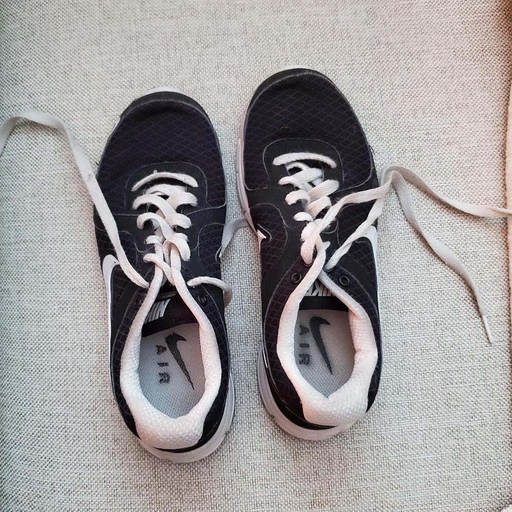 Nike - Picture 2 of 2